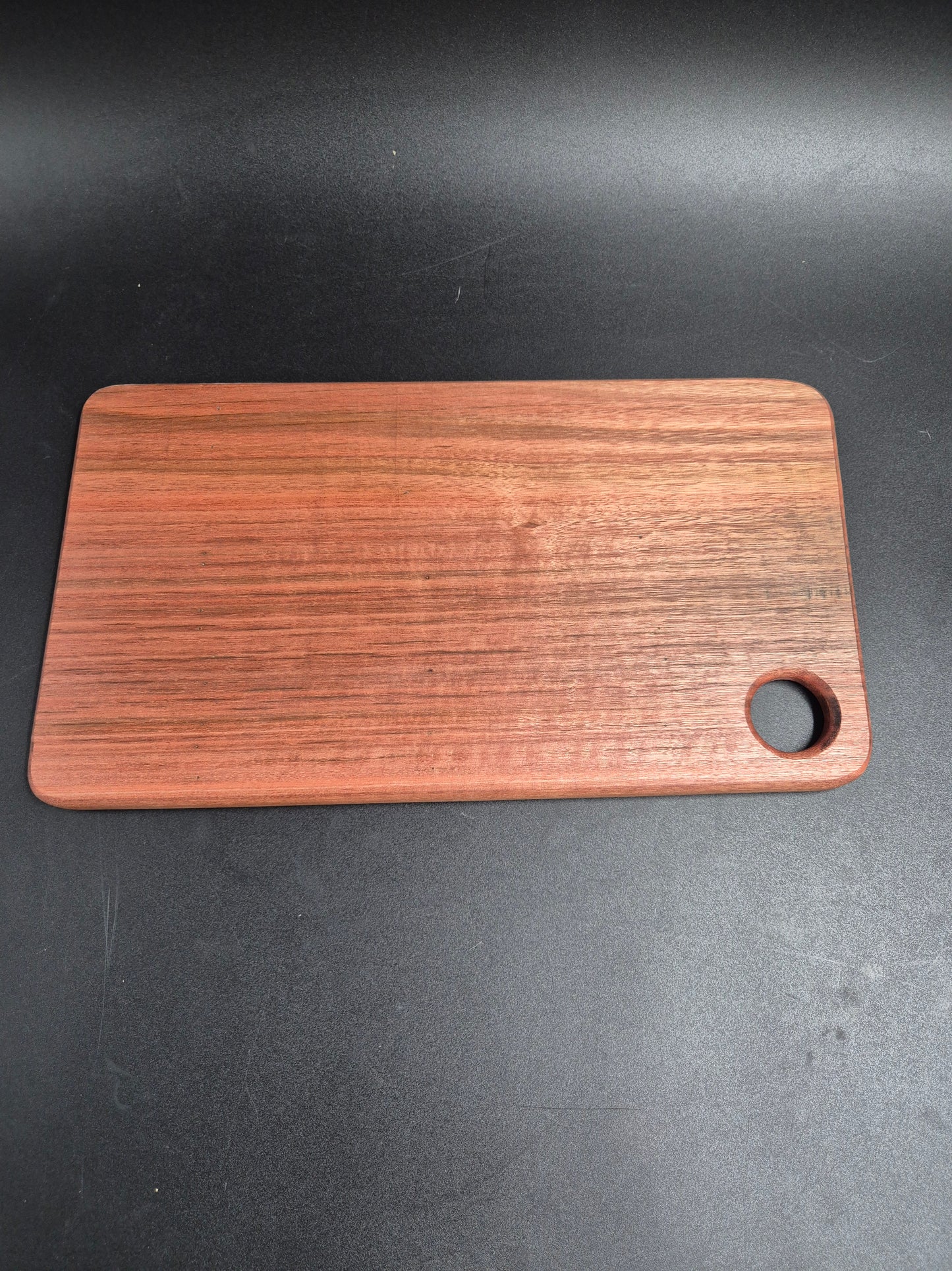 Strinkybark Chopping Board (Medium)