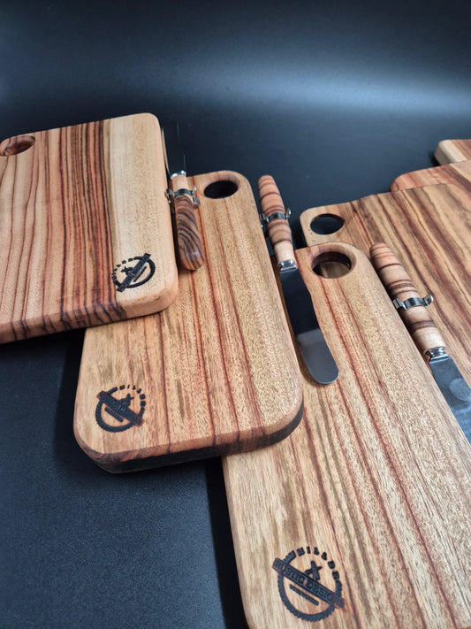 Camphor Laurel Chopping Board and Knife Set