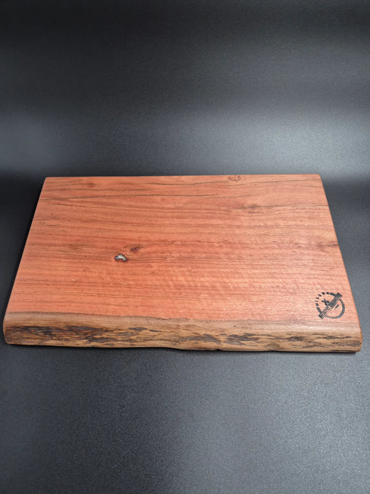 Stringybark Chopping Board (medium)