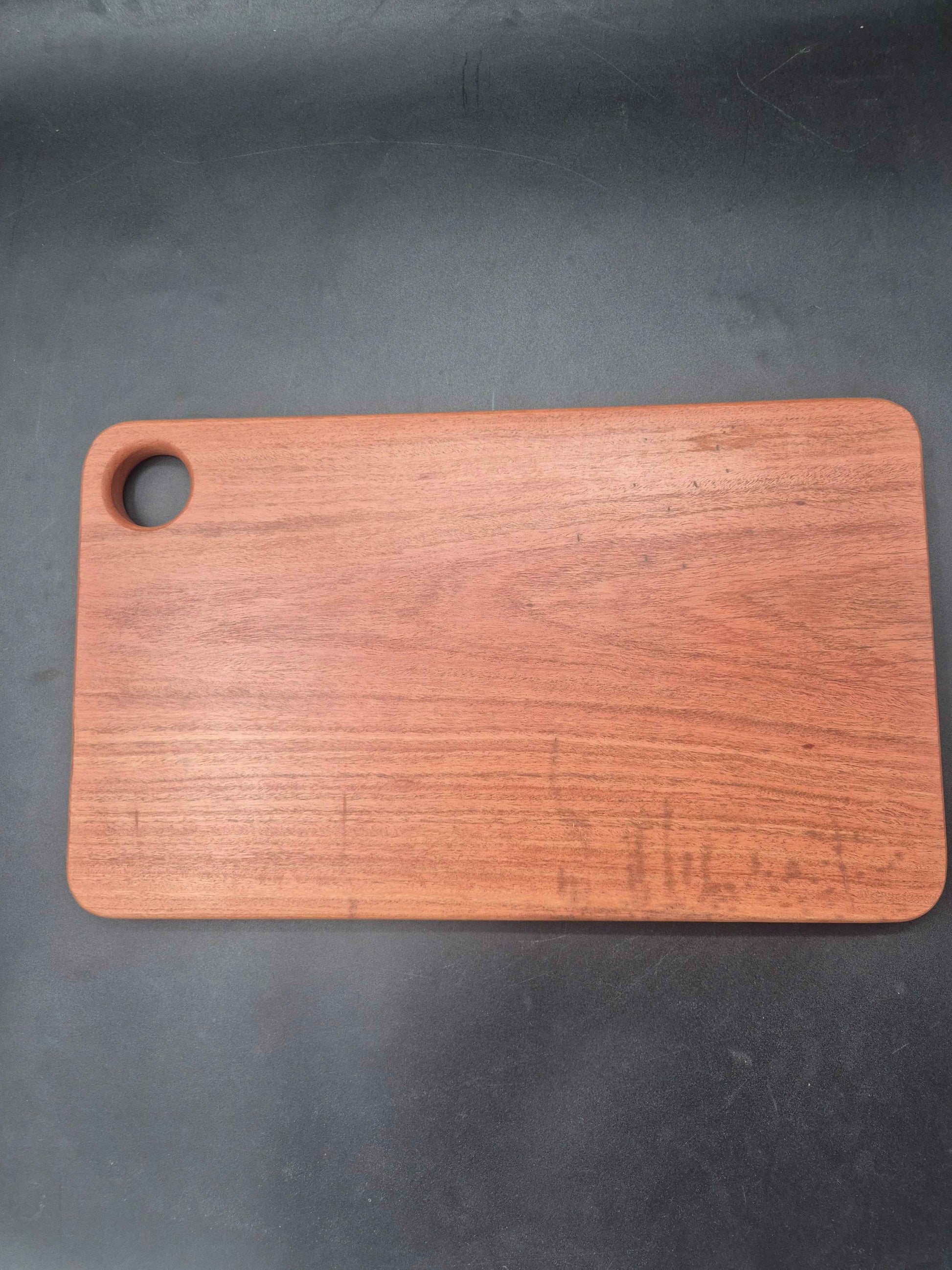 Australian made chopping board, Yellow Box chopping board, handmade chopping board, solid timber chopping board, wooden cutting board, serving board, grazing board, charcuterie board, non-toxic chopping board, low-tox kitchenware, eco-friendly kitchenware, food-safe chopping board, sustainable timber kitchenware, Australian hardwood chopping board, one piece chopping board, no glues no joins, handmade wooden board.