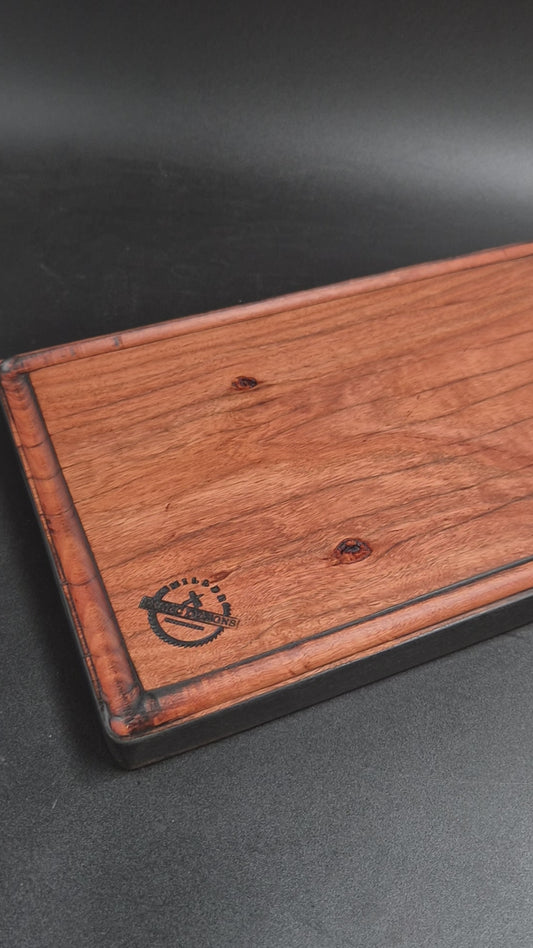 Stringybark Chopping Board With Drip Tray