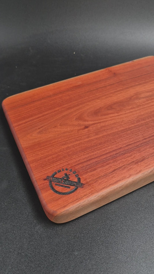 Ironbark Chopping Board (small/medium)