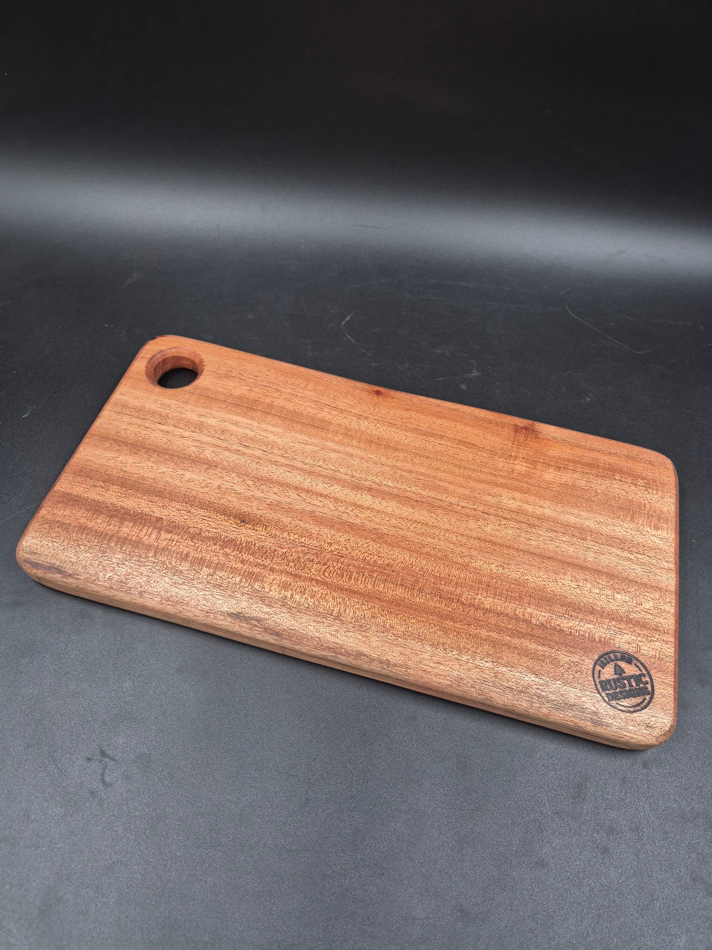 White Mahogany Chopping Board (Large) Shimmering Effect 2/3