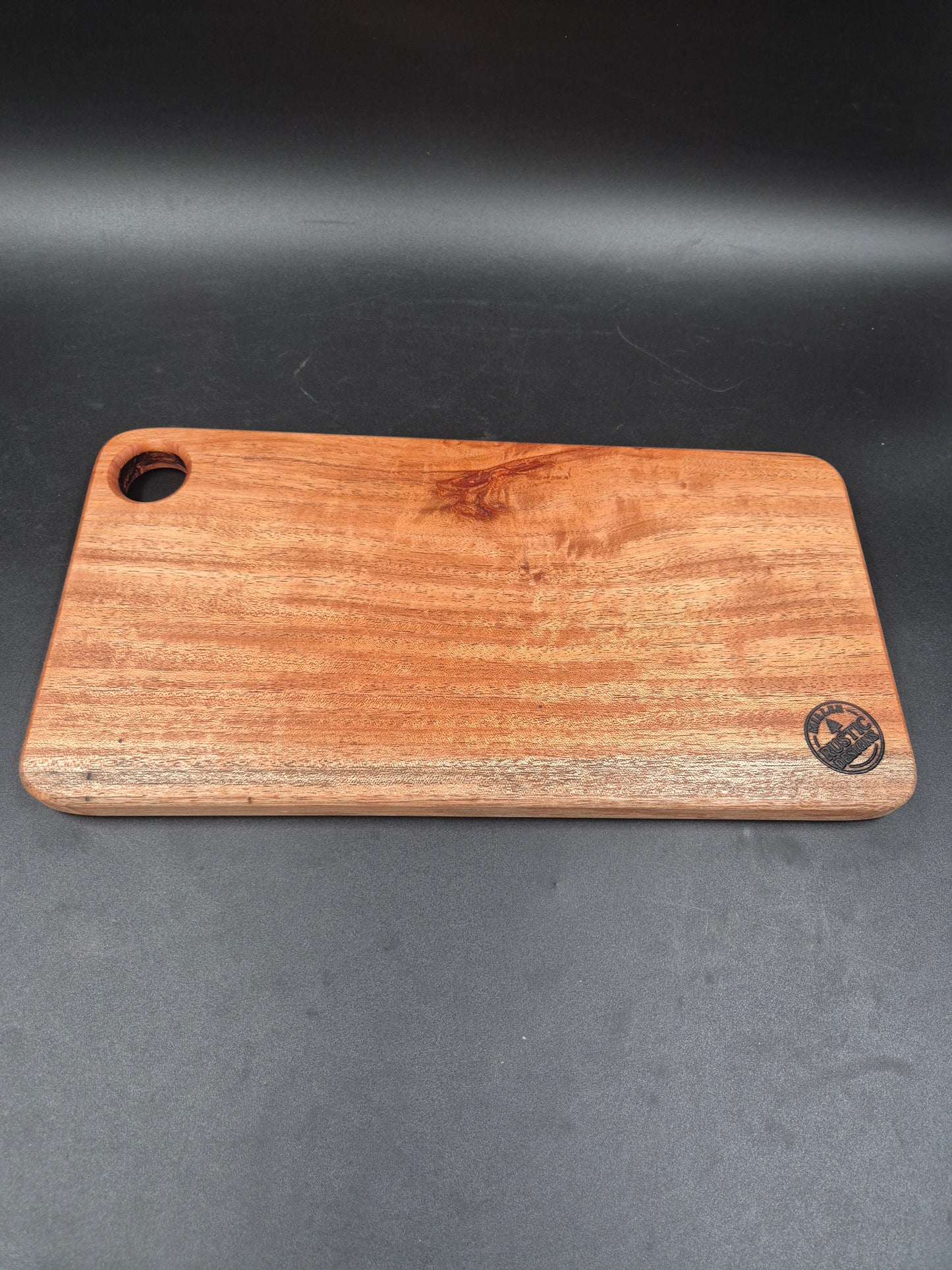 White Mahogany Chopping Board (Large) Shimmering Effect. 3/3
